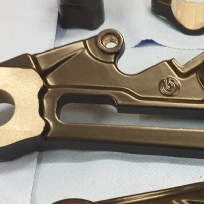 Ankerplatte Bremssattel hinten