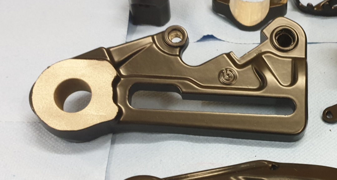 Ankerplatte Bremssattel hinten